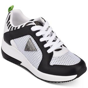 Sneaker Guess Women SZ 9M NEW!